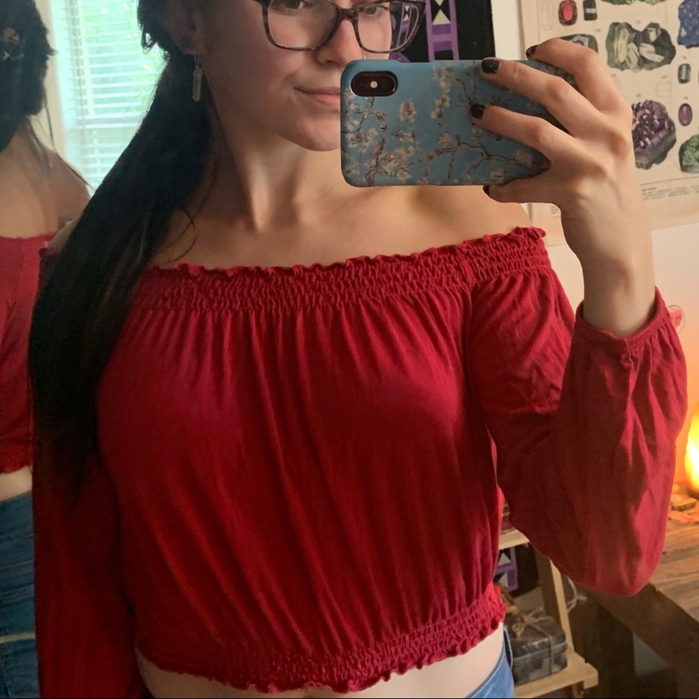 red off the shoulder top w/runched top&bottom
